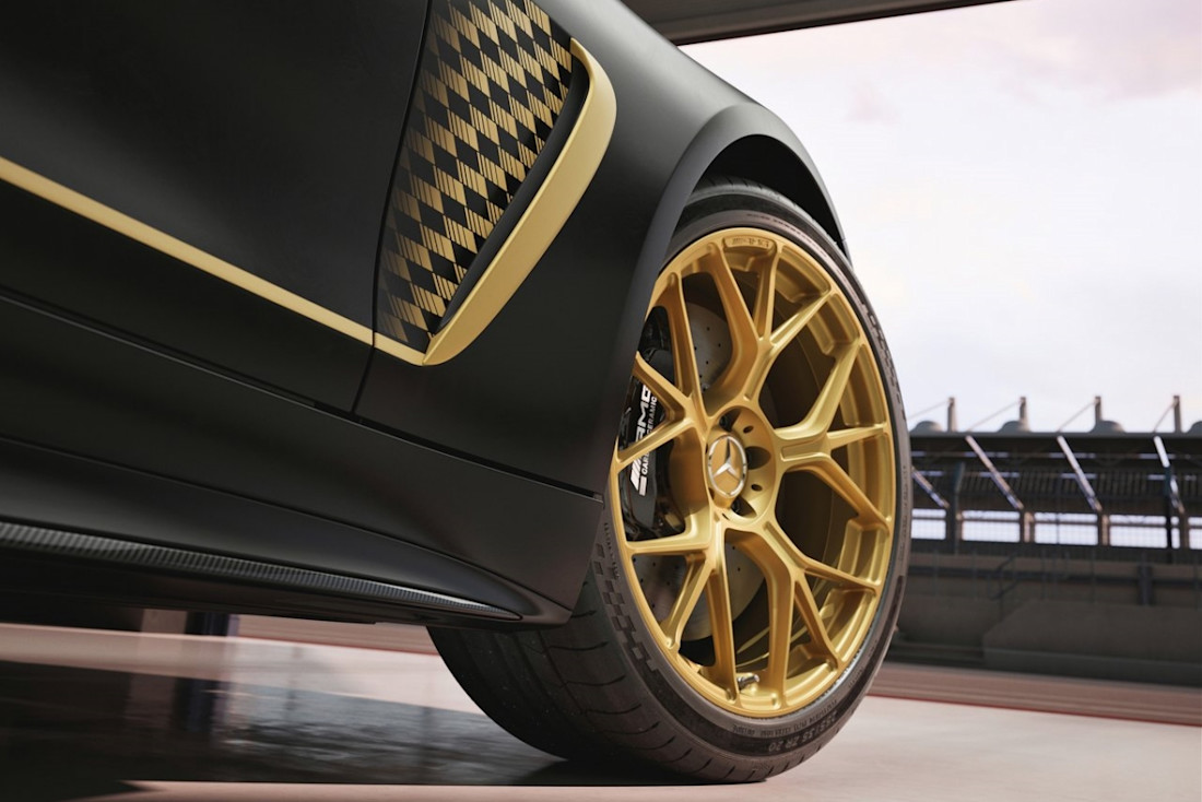 mercedes-amg-gt-apxgp-edition-2025 (2).jpg