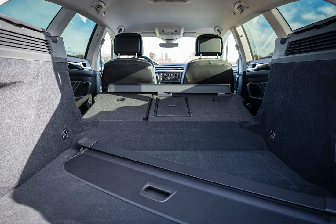 VW-Arteon-Shooting-Brake-Trunk VW-Arteon-Shooting-Brake-Trunk