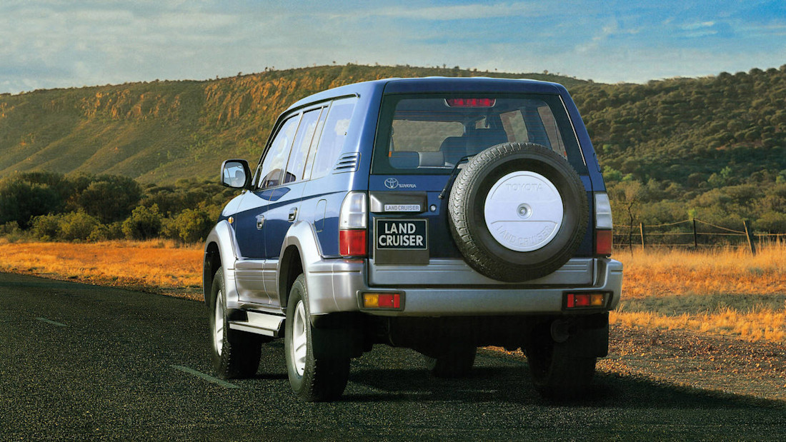 toyota_land_cruiser_90_5-door_21.jpg