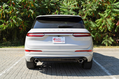 Editorial 2024 lincoln corsair grand touring awd td 240126 10 sha