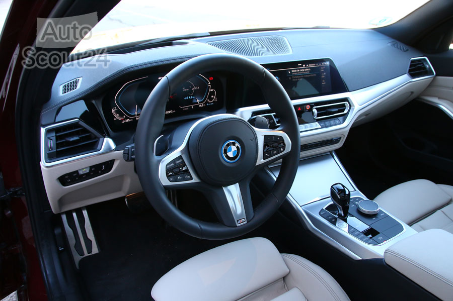 bmw-330e-touring (2).JPG
