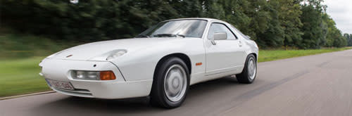 Reportage: Porsche 928 CS – De (gratis) Porsche die Derek Bell liet staan