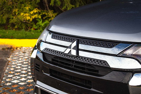 Editorial 2020 mitsubishi outlander phev 05 wc fr