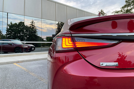 Editorial 2021 lexus es 250 awd 15 ct