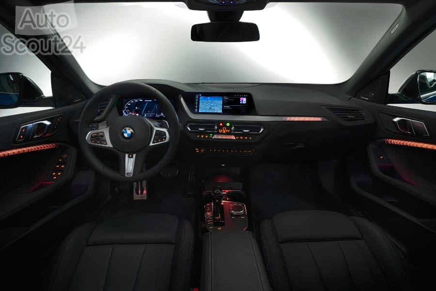 P90370608_highRes_the-all-new-bmw-2-se.jpg