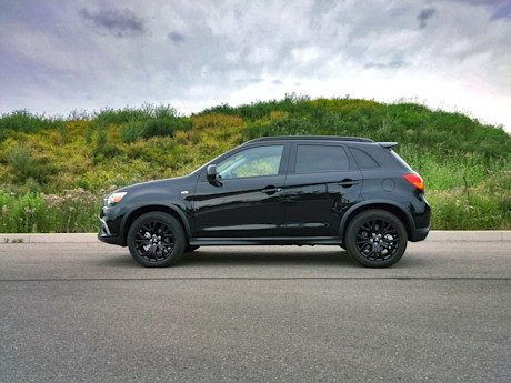 Editorial 2017 mitsubishi rvr black edition 08 sg