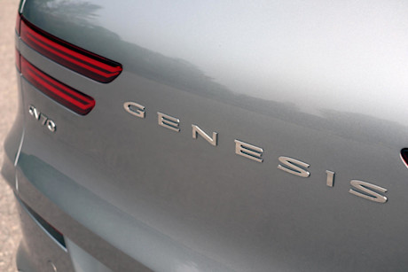 Editorial 2023 genesis electrified gv70 prestige td 230810 14 jm