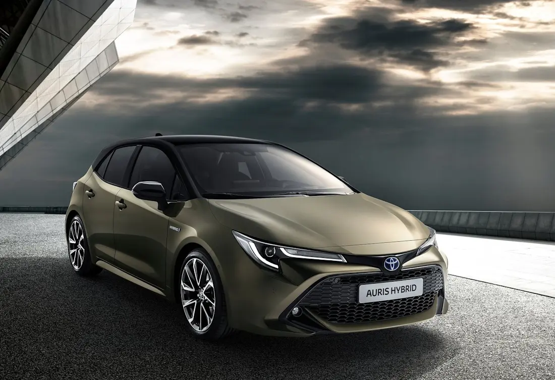 toyota-auris-front toyota-auris-front