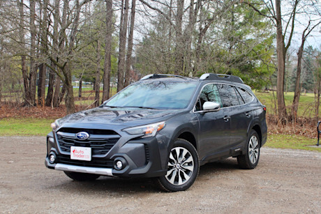 Editorial 2025 subaru outback premier xt td pb 250106 2