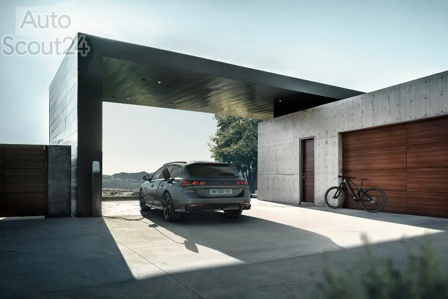 PEUGEOT 508SWPERFO 2009RC 010 0 (1)