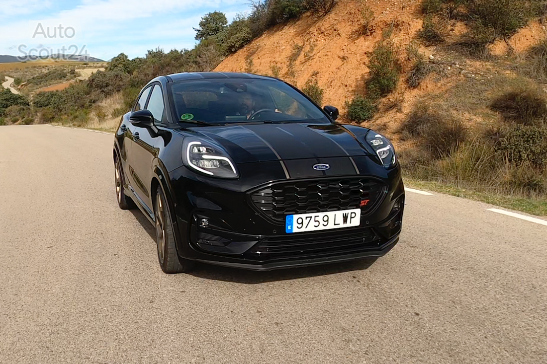 1_ford_Puma_ST_gold_edition.png