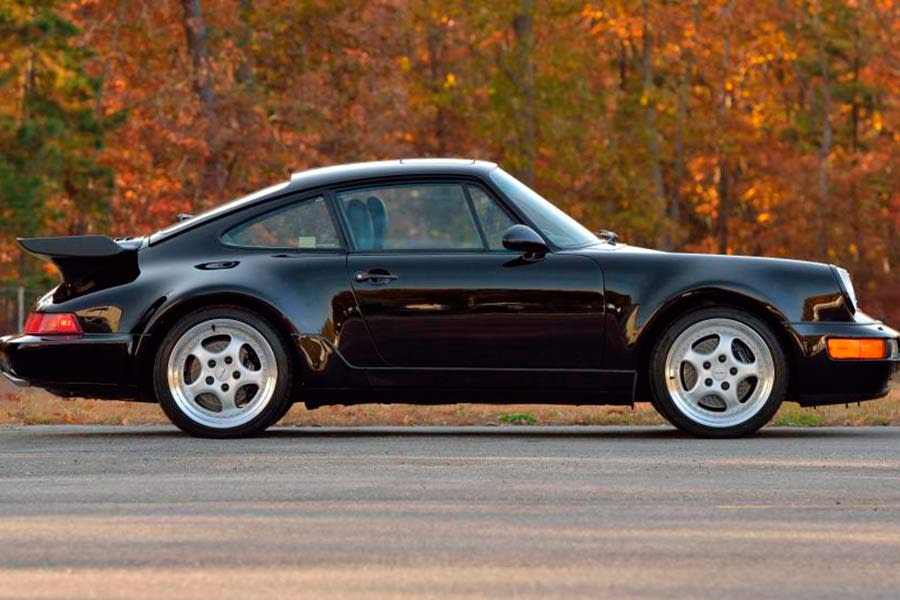 FL22_Mecum-Kissimmee-2022_1994-Porsche-911-Turbo_Side.jpg