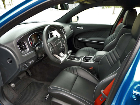 Editorial 2016 dodge charger srt 392 hemi jb 17