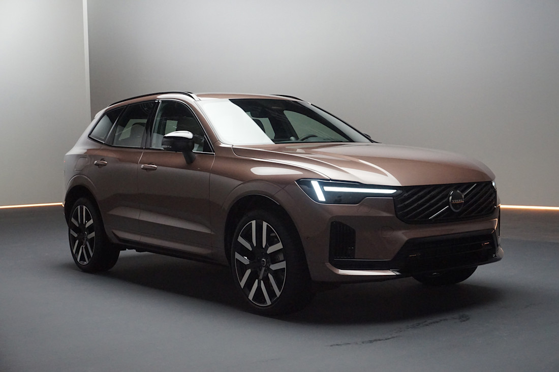 2027 Volvo XC60 - Preview - JL - 260831 - 2