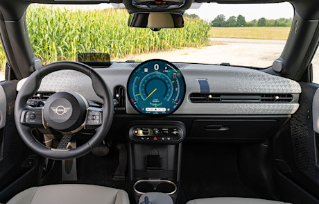 Editorial 2025 mini cooper s 3 door td jw 240903 33