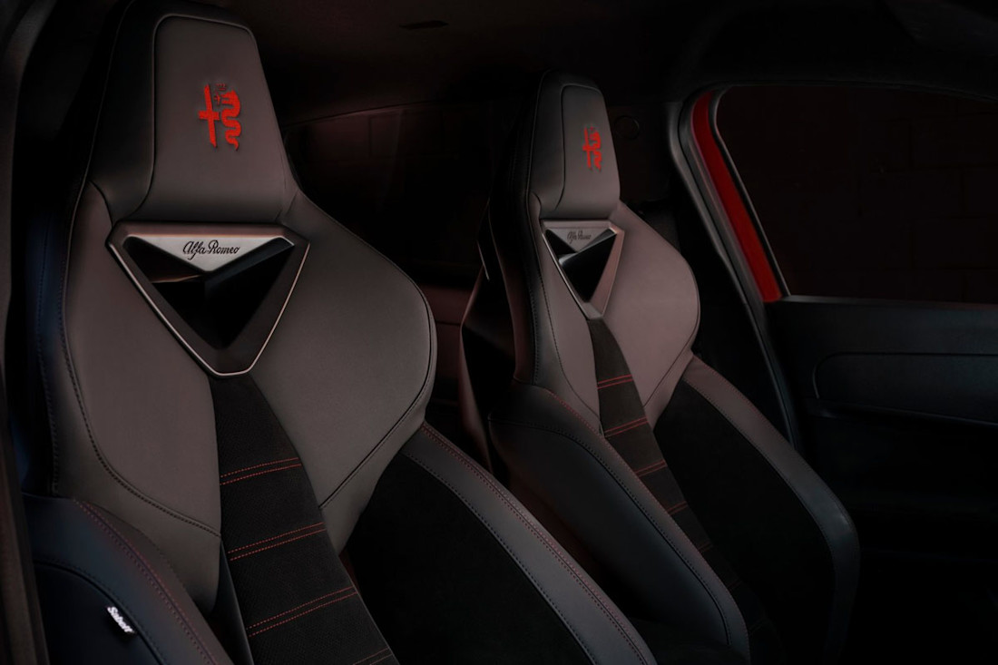Alfa_Romeo-Milano-2025-interior (3).jpg