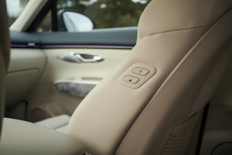 2026 Genesis Electrified GV70 Review Image