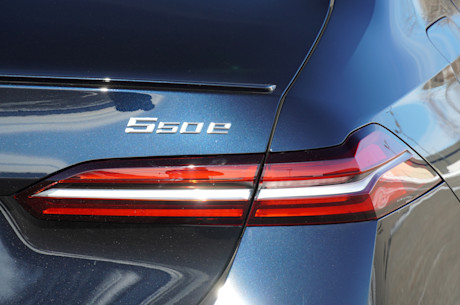 BMW 550e xDrive 2025 : essai routier Image