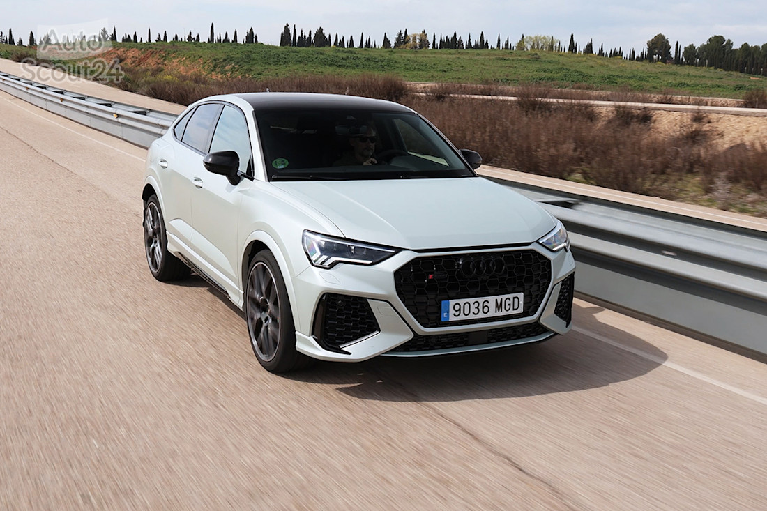 Audi-RS-Q3-Ten-years-edition (5).jpg