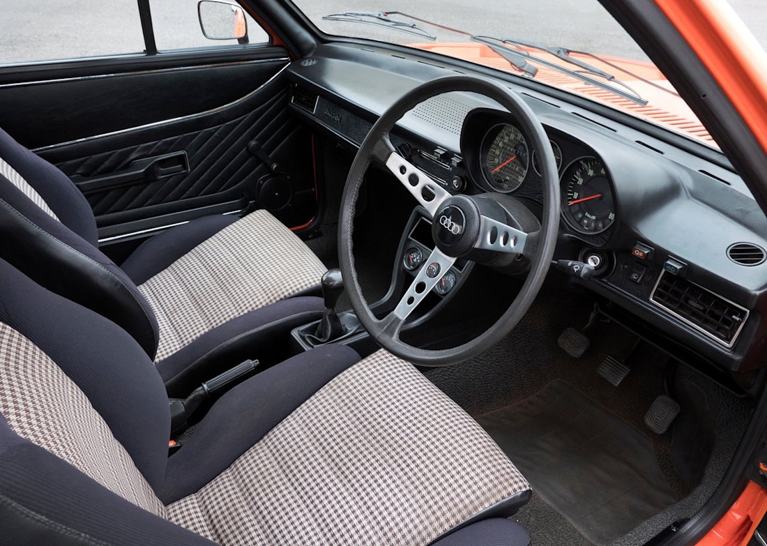 Audi-80 GT-1974 interior