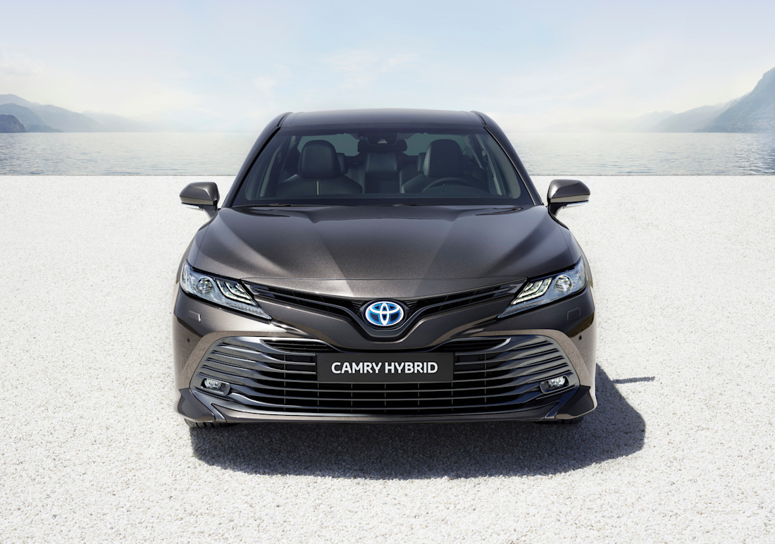 2019 Toyota Camry_01.JPG