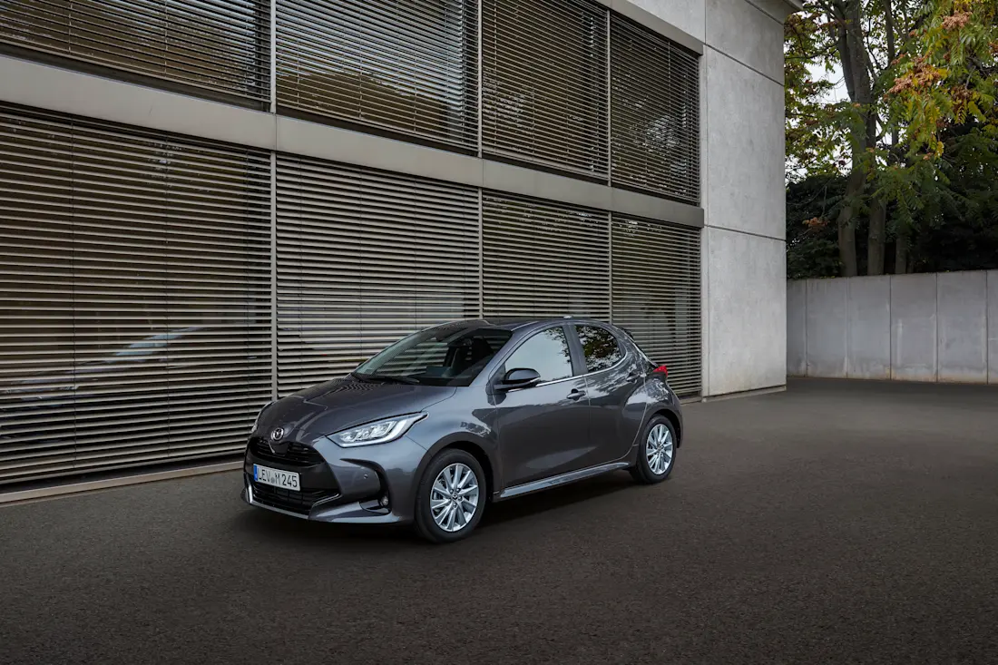 mazda2 hybrid 6