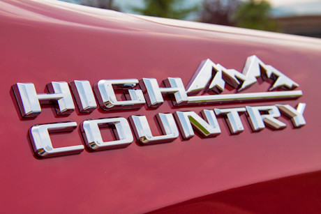 Editorial 2019 chevrolet silverado high country 04 lw