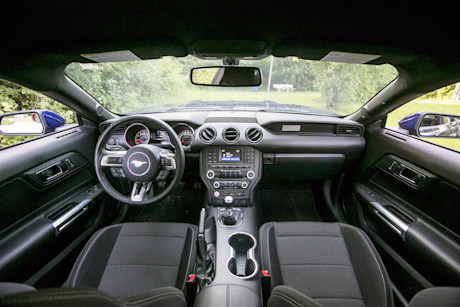 Editorial 2015 ford mustang v6 09 rf