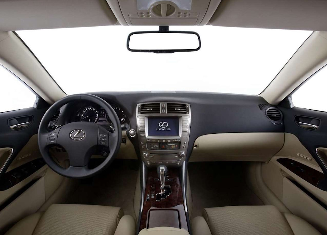 Lexus-IS250 interior