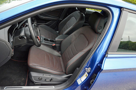 Volkswagen Jetta GLI 2022 : essai routier Body Image