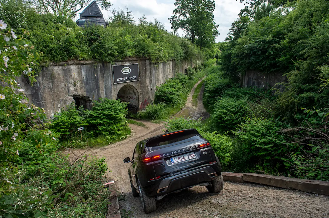 AS24 Land Rover Experience Evoque downhill