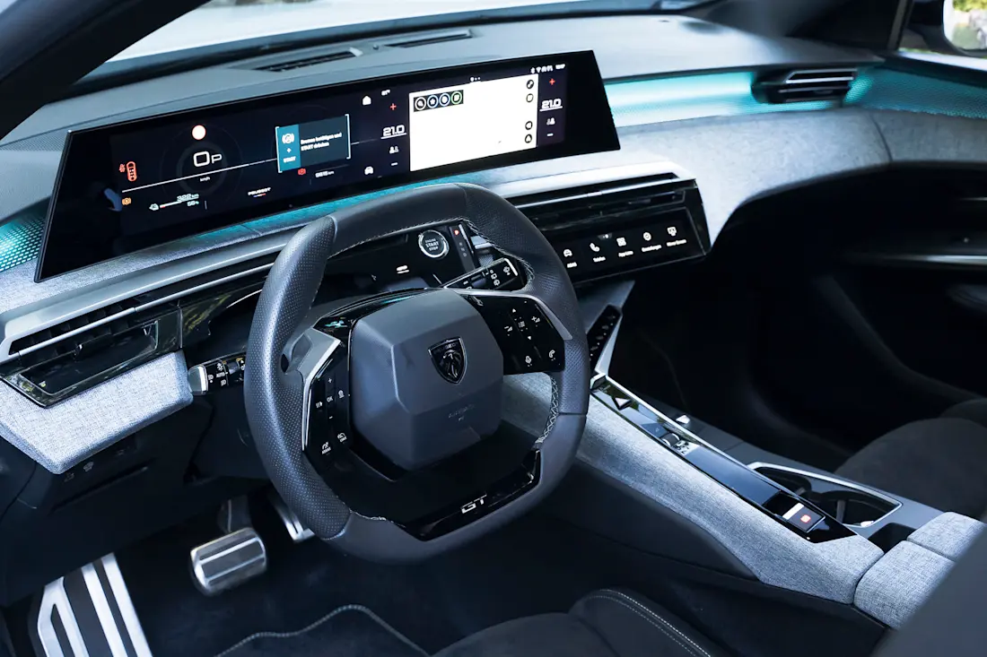 2026 Peugeot E-5008 Long Range-18