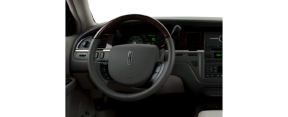 Lincoln Town Car 2010 6