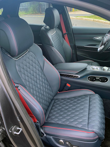 Genesis GV70 2022 : essai routier Image