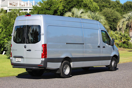 Editorial 2019 mercedes benz sprinter 06 dh