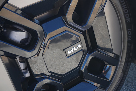 Editorial 2024 kia ev9 fd 230912 11 jl