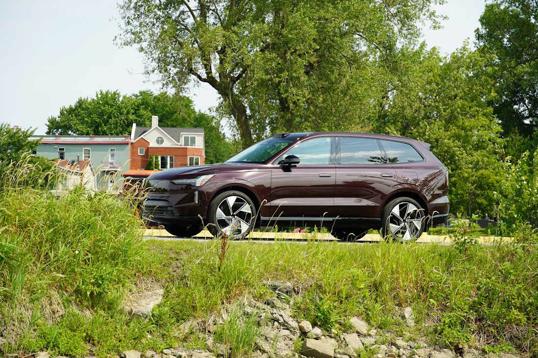 Volvo EX90 2025 : essai routier Body Image