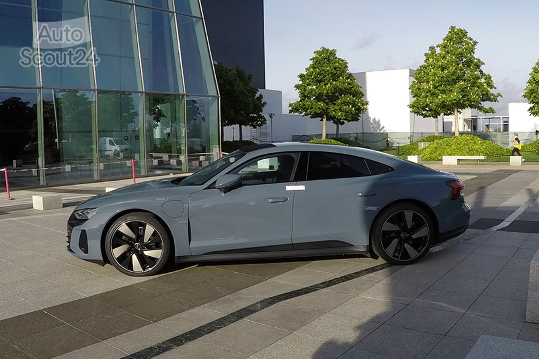 fotos audi e-tron gt estática lateral.jpg