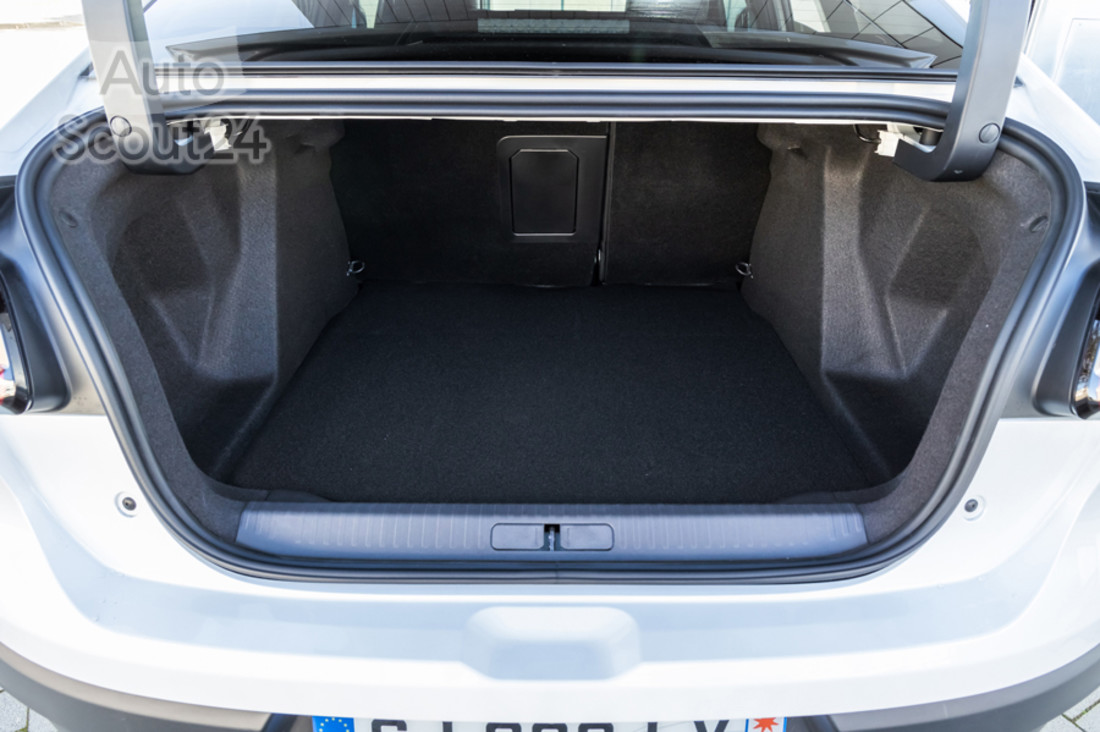 e-C4-X-Electric-085.jpg