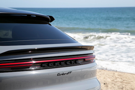 Editorial 2024 porsche cayenne coupe 05 jw