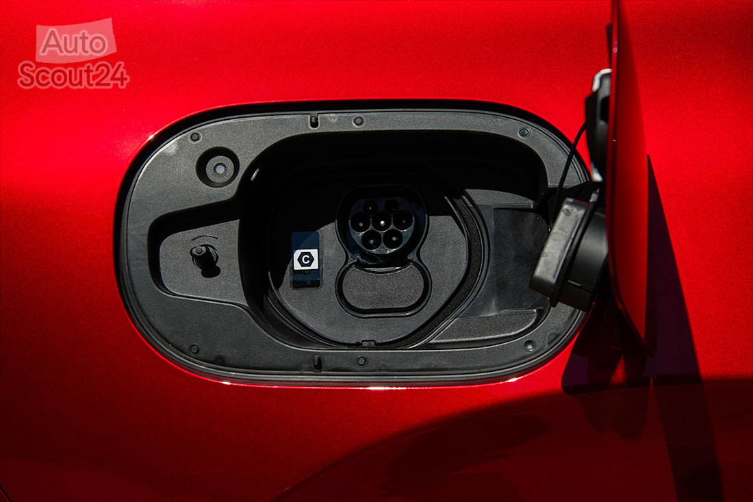 MazdaCX-60_Homura_Germany_det-(7).jpg