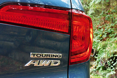 Editorial 2016 honda pilot touring awd sh 12