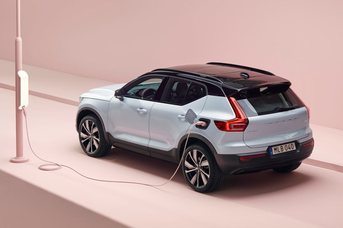 Volvo-XC40_Recharge-2020-1024-08.jpg