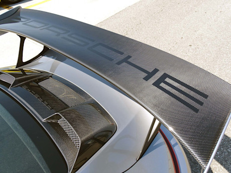 Editorial 2018 porsche 911 gt2 rs 18 jb