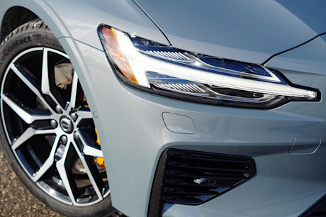 Editorial 2024 volvo v60 recharge t8 awd polestar engineered td 240227 12 jl