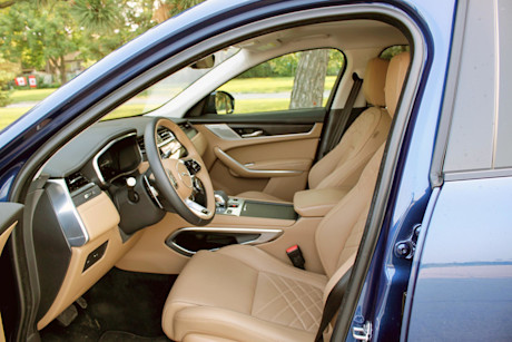 Editorial 2021 jaguar f pace s p250 08 sha