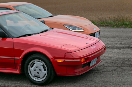 Editorial 2023 toyota gr86 vs 1986 toyota mr2 231113 06 jw
