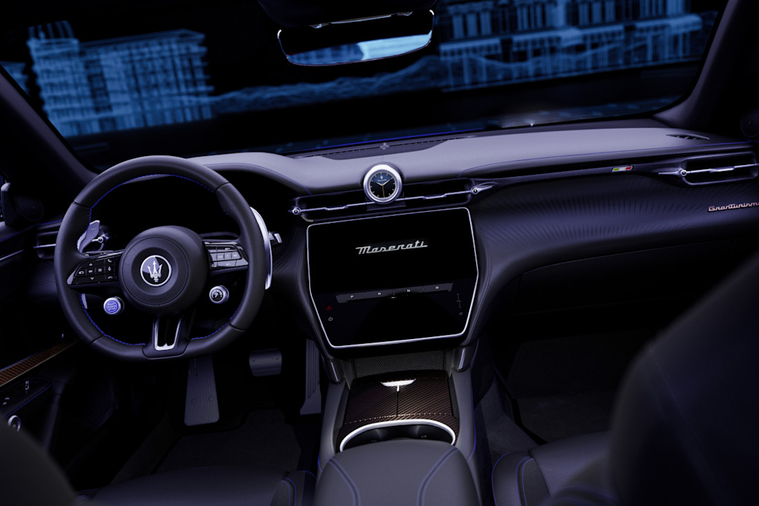 Maserati-Gran-Turismo-110-ANIVERSARIO-Blu-Inchiostro (8).jpg