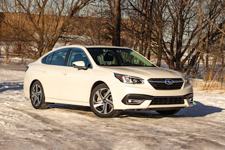 Nissan Altima 2020 contre Subaru Legacy 2020 : match comparatif Image