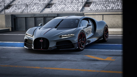 Je raadt nooit hoeveel uitlaten deze peperdure supercar heeft